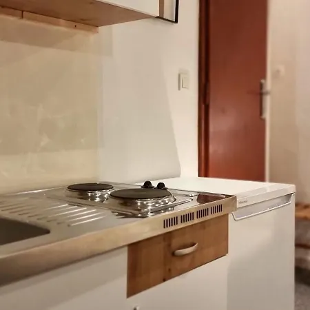 Πανσιόν Lighthouse Center