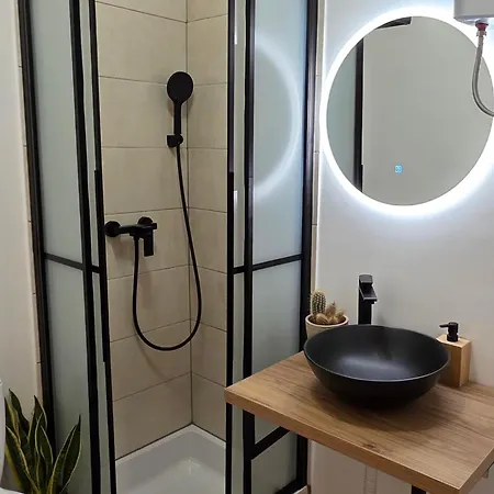 Lighthouse Center Πανσιόν Ζαντάρ