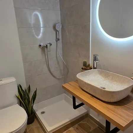 Lighthouse Center Πανσιόν Ζαντάρ