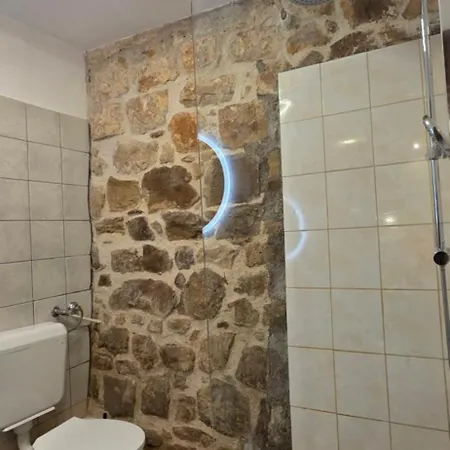 Πανσιόν Lighthouse Center