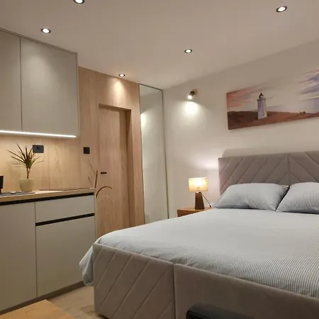 Lighthouse Center 3* Zadar