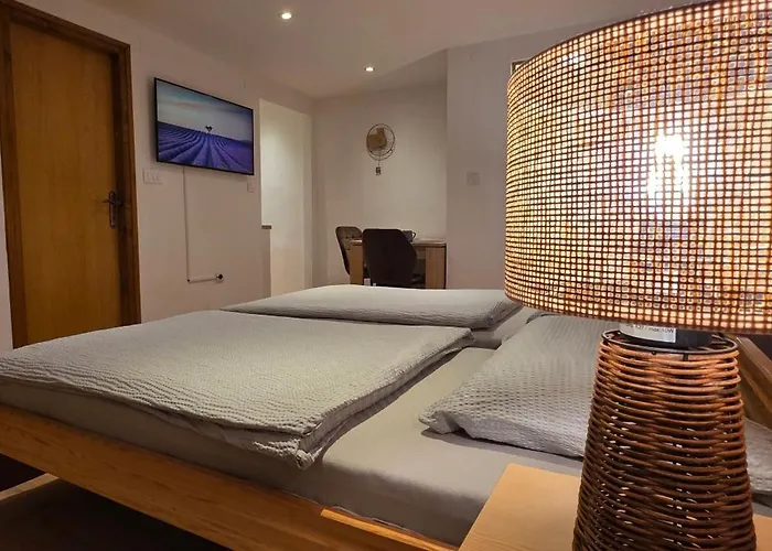 Pensionat Lighthouse Center 3*