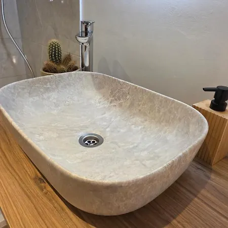 Lighthouse Center Gasthuis 3*